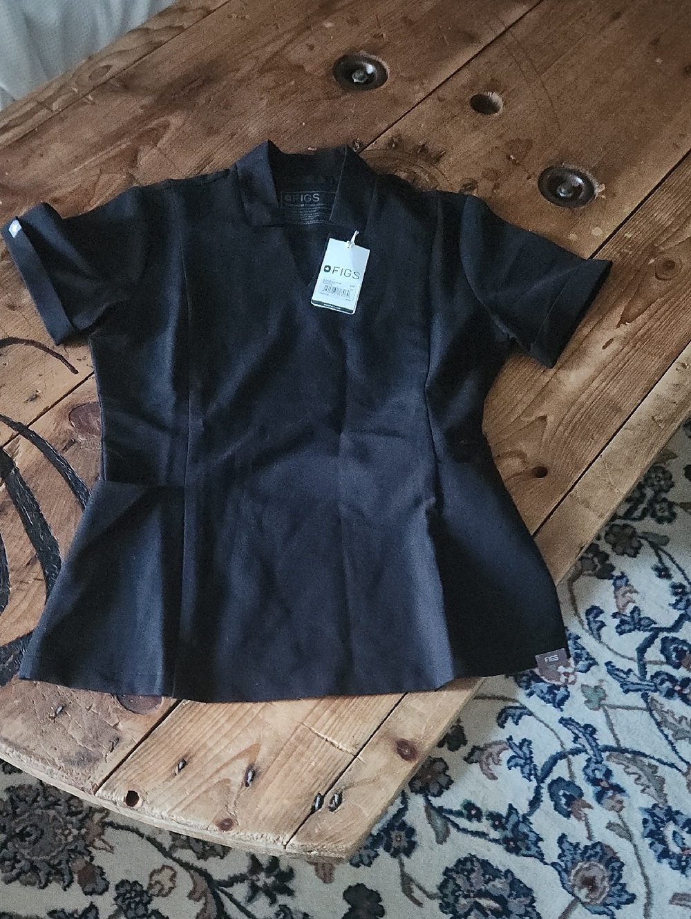 Figs Women's Black Short Sleeve Scrub Top